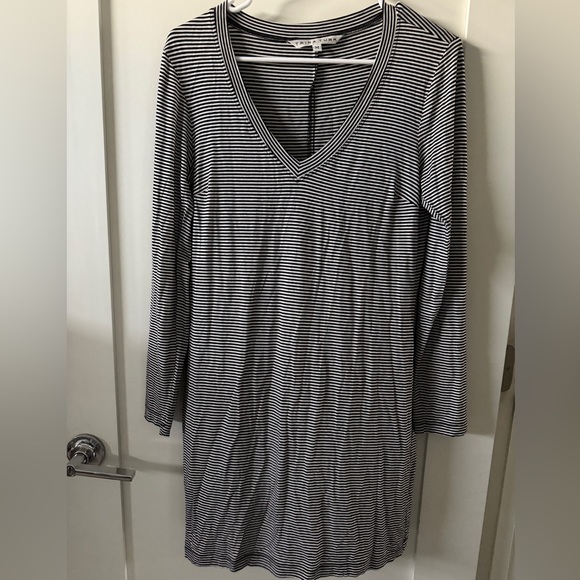 Stretchy V-Neck Dress, Size M by Trina Turk - Picture 1 of 4
